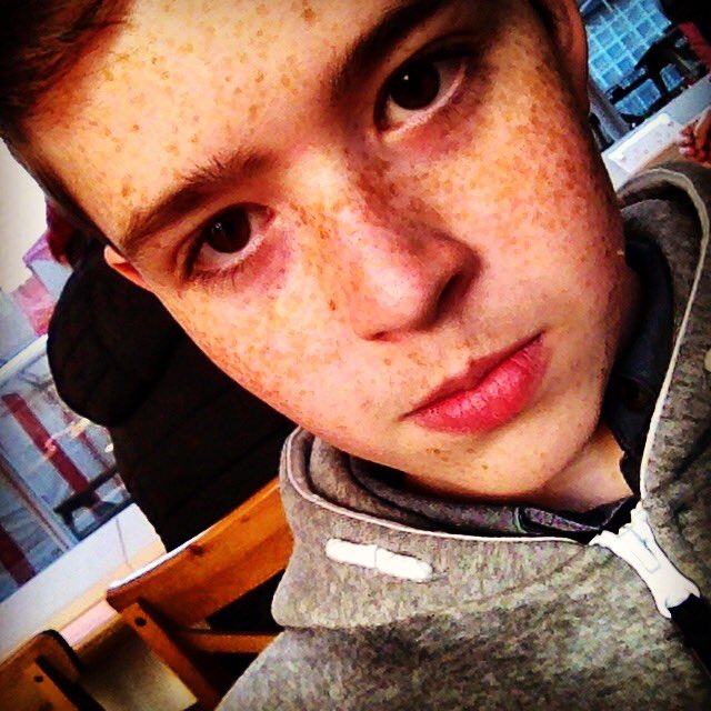 Smallboy123Luke's tweet photo. #bestpicture2016 🙊🙊🙊💙 https://t.co/ss6EwxjHAf