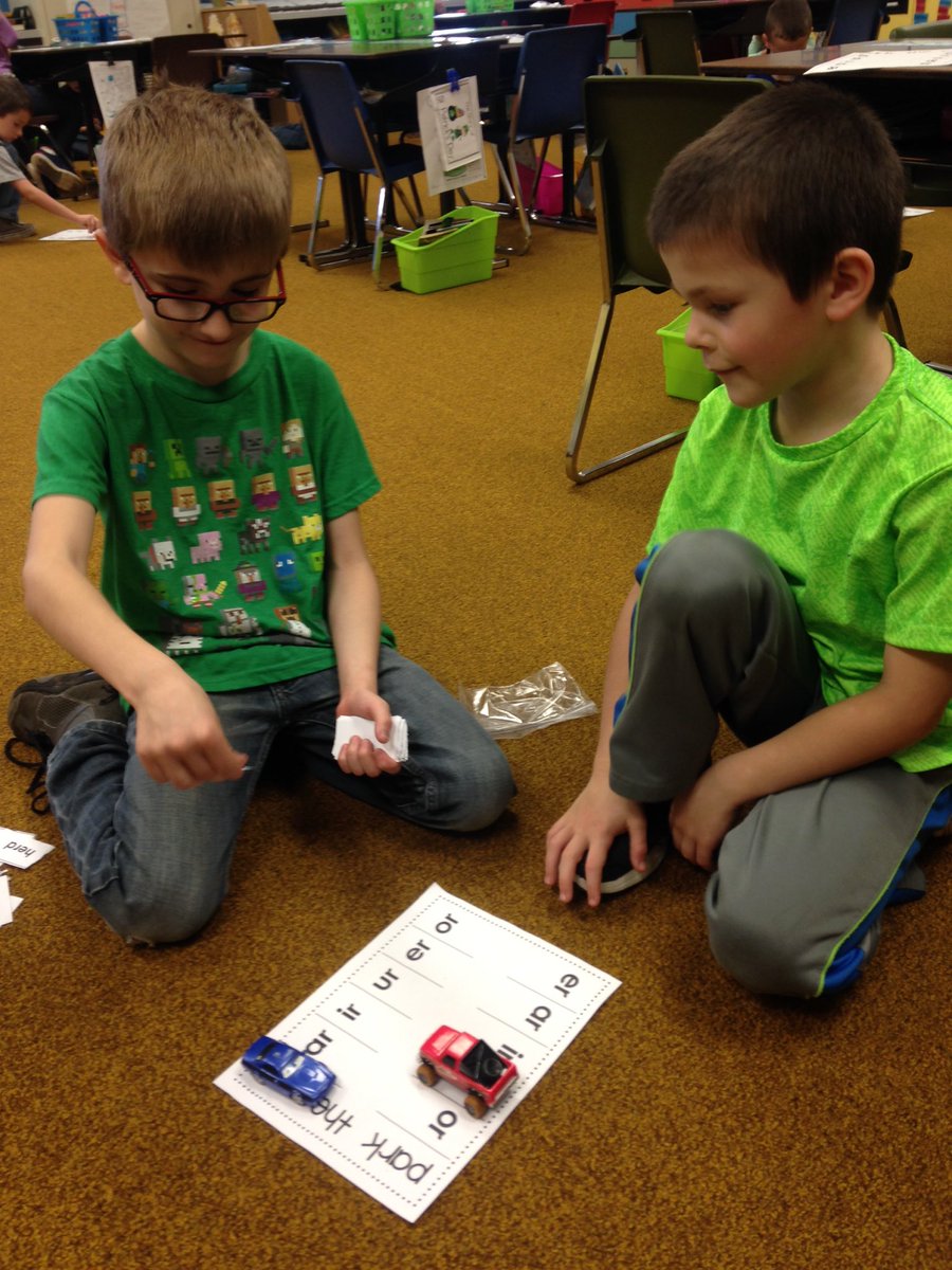 scarter40's tweet photo. Practicing the bossy r sound. Who can make it through the parking lot first? #nospeedlimitsbroken @CPElem https://t.co/vspy4AUhjj