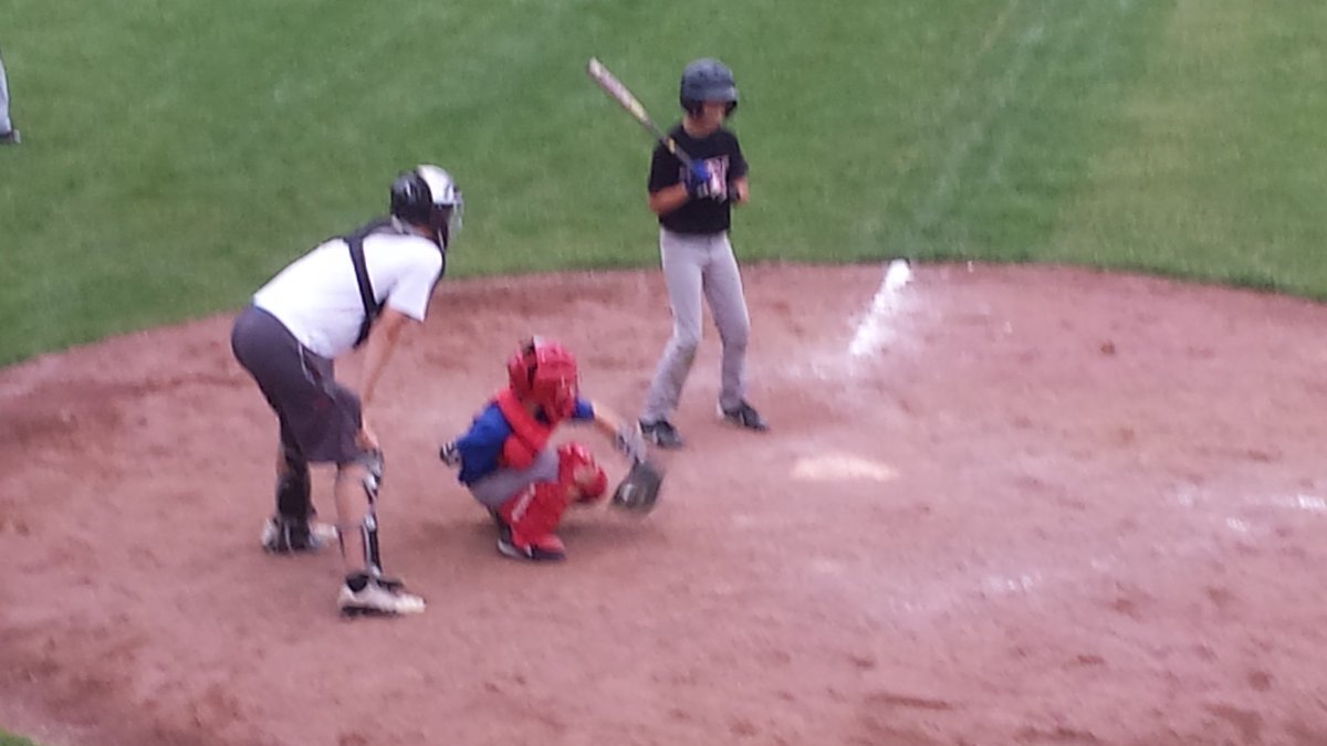 RoscoeBaseball's tweet photo. #SigningDay this young fella behind plate wud only give me verbal 2 playing little league this yr #greatframe https://t.co/f7XOxaTj8g