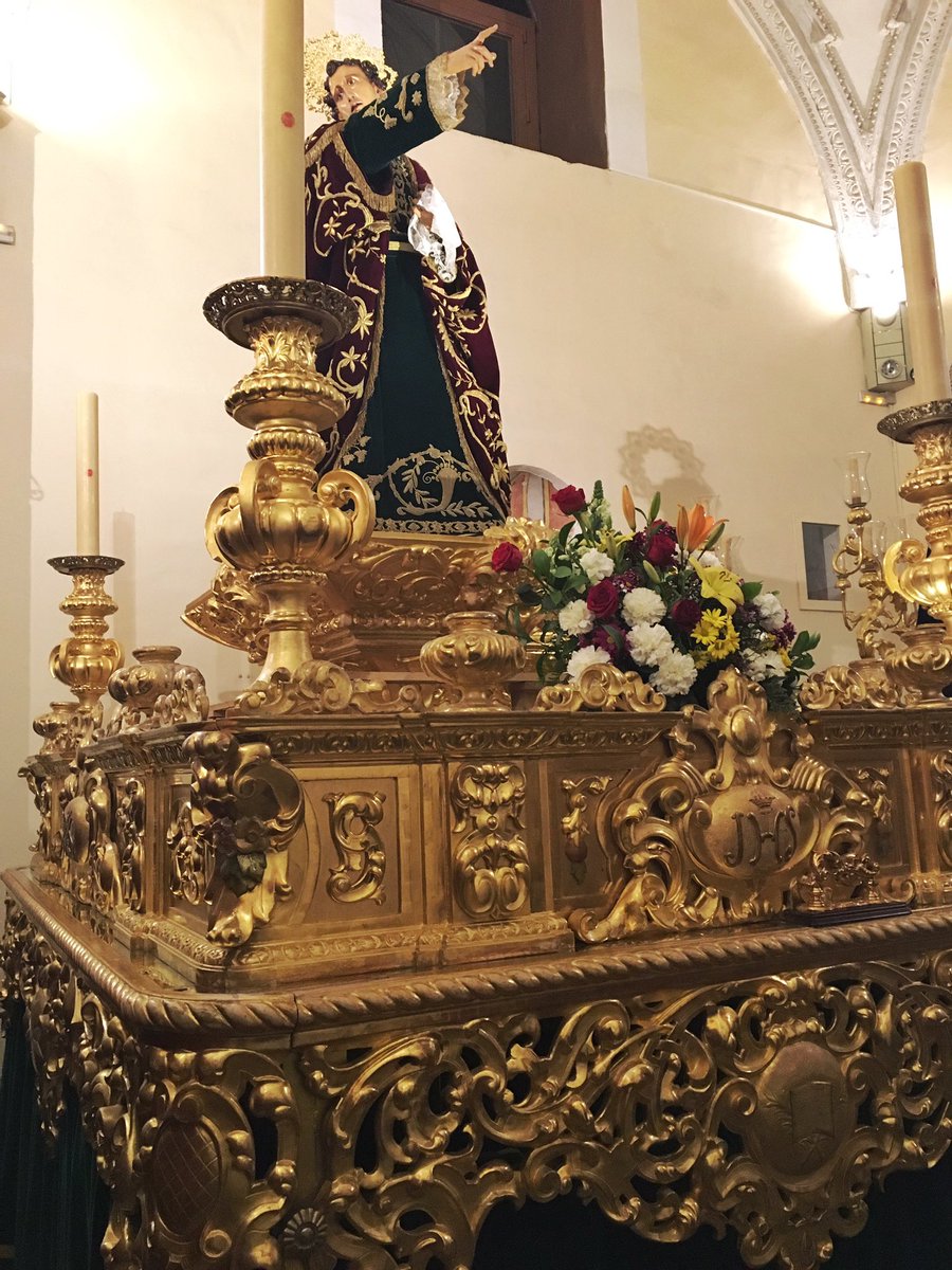 CofradiaAbuelo's tweet photo. Nuestras Sagradas Imágenes ya se encuentran en sus tronos https://t.co/Pfm7z1zWYc