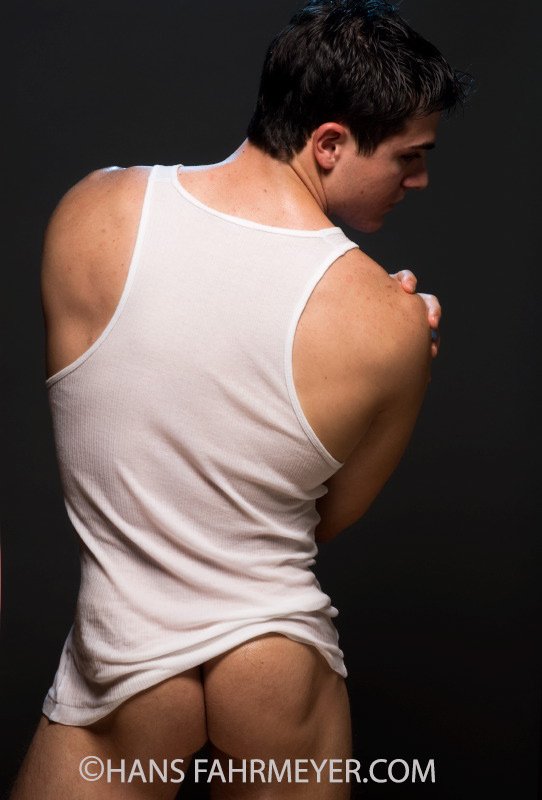 Covering all the angles on our PnV inspiration, <a href="/philip_fusco/">Philip Fusco</a> ...by Hans Fahrmeyer.