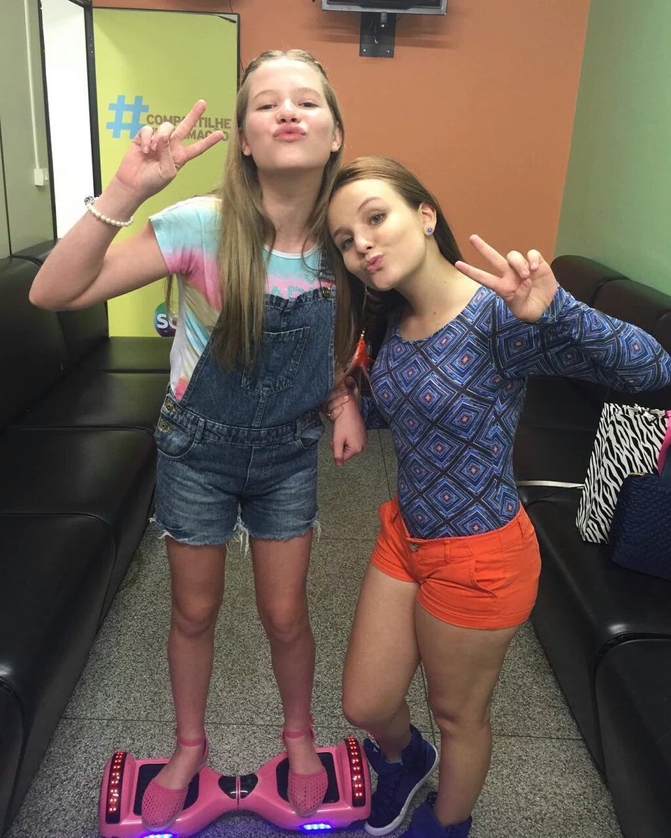 Eu e a <a href="/SabrinaOfcCDR1/">Sabrina ∞ Ferraz∞</a> Amigas para sempre