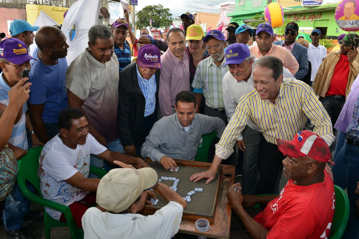 JESULINAMPARO's tweet photo. La figura de @ReinaldoPared no tiene rechazo, la gente le recibe con los brazos abiertos siempre! #LaFeConReinaldo. https://t.co/4uj2ch9Ph6