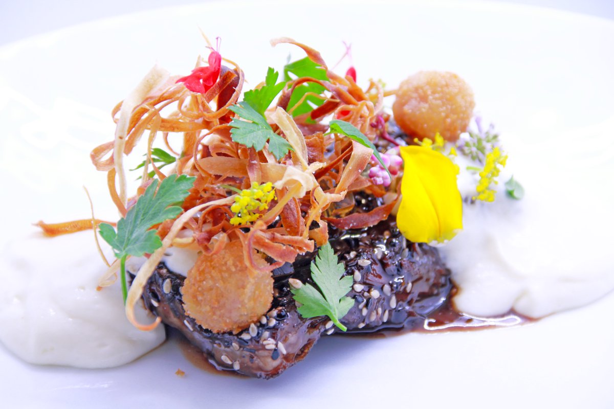 MO_MIAMI's tweet photo. What makes a #Five-Star restaurant? Watch @ChefBen2234 tomorrow as he cooks short ribs with@RoxyNBC6! #AzulMiami https://t.co/jDjNY4hb2V