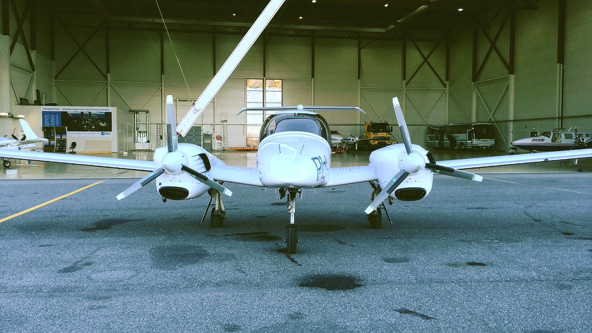 MeretheKronstad's tweet image. Had my first flight in this lovely lady today ☺️ #da42ng #pilotstudent #aviation