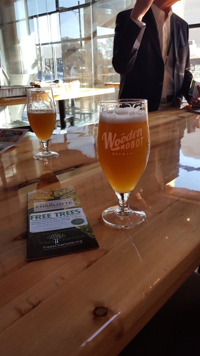 treescharlotte's tweet photo. Come join us and @USGBCNC at @WoodenRobotAle tonight! #CLTarborweek #CLTbeer #CLT #treecanopy #CLTnetworking https://t.co/ATzPFTySIt