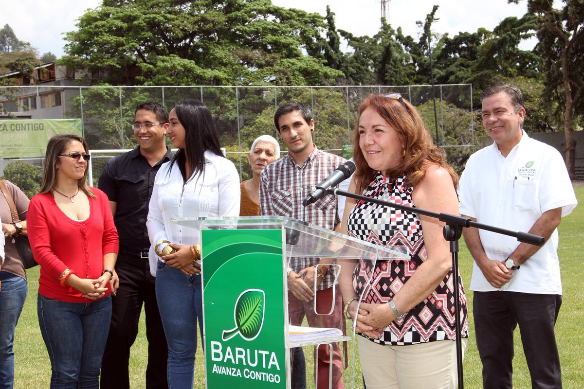 GerardoBlyde's tweet image. En acto de Memoria y Cuenta 2015 hablaron los protagonistas de nuestra gestión: los vecinos youtu.be/TPdbI1plDT0