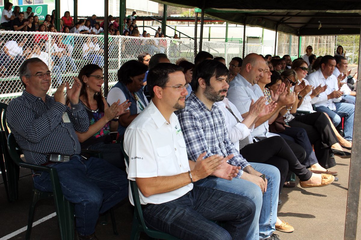 GerardoBlyde's tweet image. En acto de Memoria y Cuenta 2015 hablaron los protagonistas de nuestra gestión: los vecinos youtu.be/TPdbI1plDT0