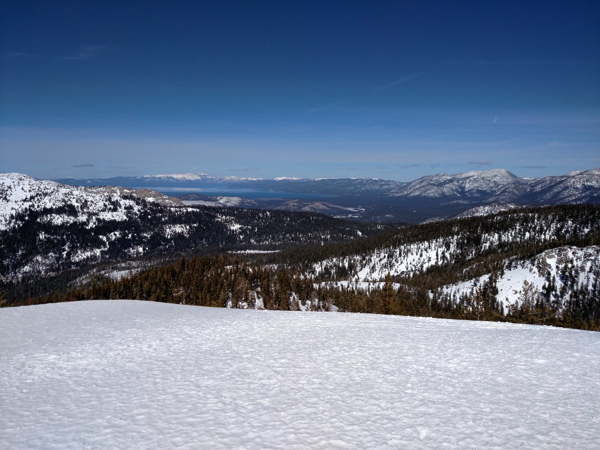 dleong's tweet photo. The powder is setting up fast but views like this kind of make up for it https://t.co/uI6Xp1ieQM