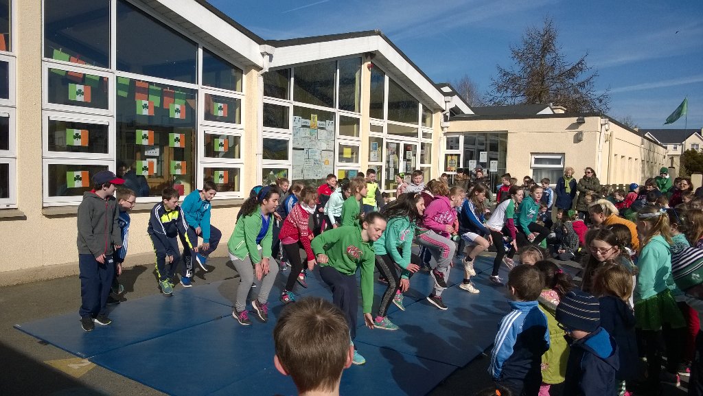 kilmanaghns's tweet photo. Thanks to Rachel Nolan @zumbakilkenny for a great show today!!! Well done everyone 💃👏🎶 https://t.co/aWExSWEfkA