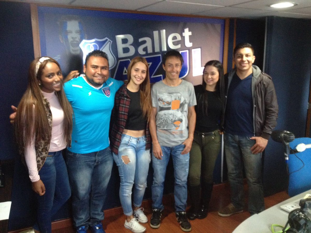 A esta hora  Alexander Obando Triatleta cuenta sobre su trayectoria  #desdelatribunaazul