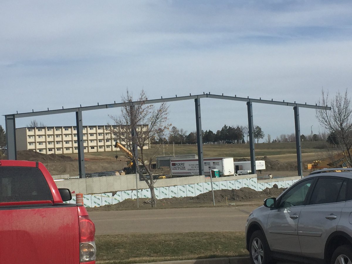 umarysports's tweet image. Excitement on campus as the first steel beams went up on our new Field House today! #GreatProgress #BigStepForward