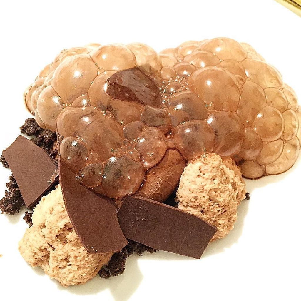 EstrellaSinMich's tweet photo. Selva negra 
#Sturios #sturiosmadrid #Madrid #restaurante #restaurant #chocolate #selvaneg… https://t.co/HdyBIBzocn https://t.co/FeJSp4SBk8