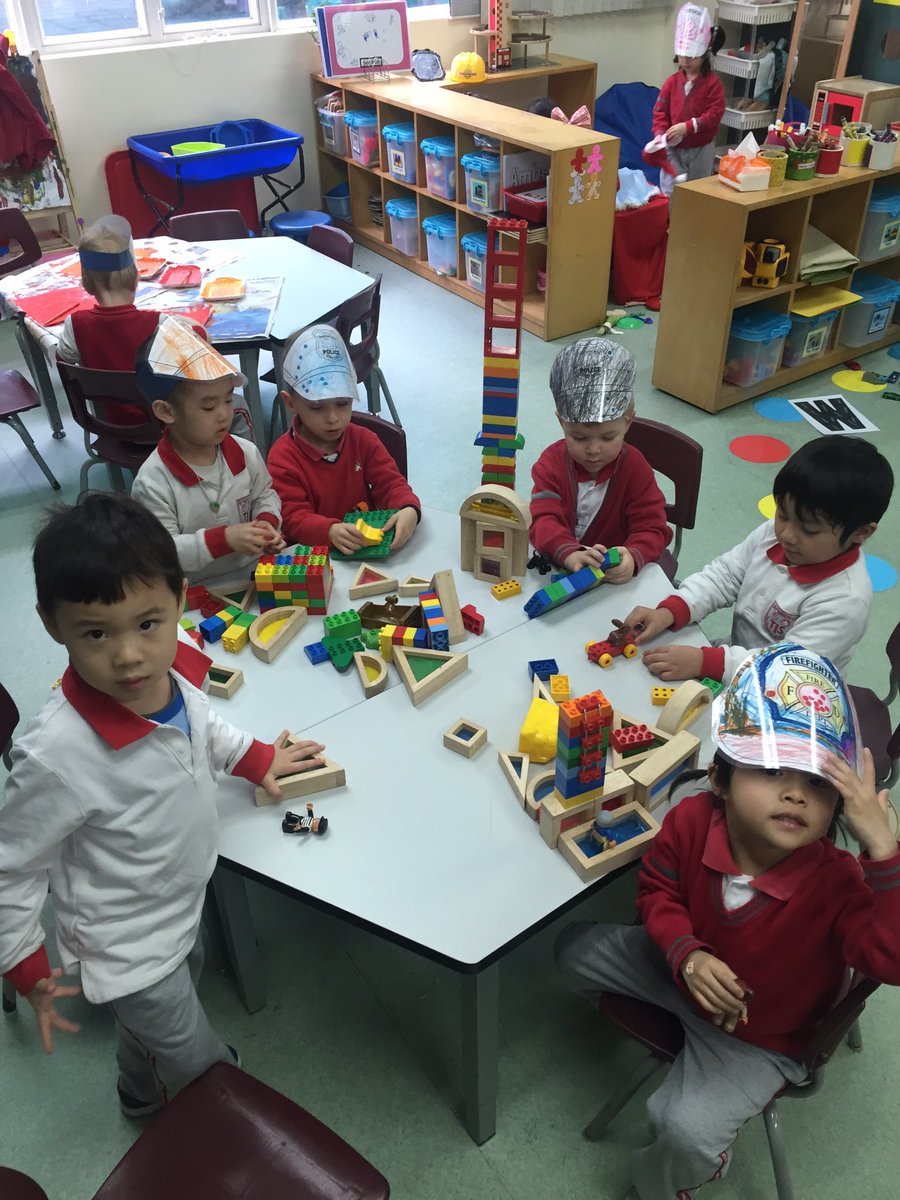 msjennlee2's tweet photo. A dog in the house! Firefighters and police officers coming to help in PK2 #tismacao #inquiry https://t.co/JTJ1GIrCeX