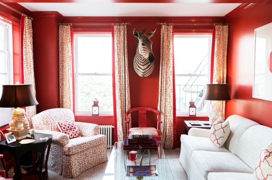 MinibarDelivery's tweet image. Our cofounder @LLANYC mixes it up in her NYC home, featured in @dominomag today!