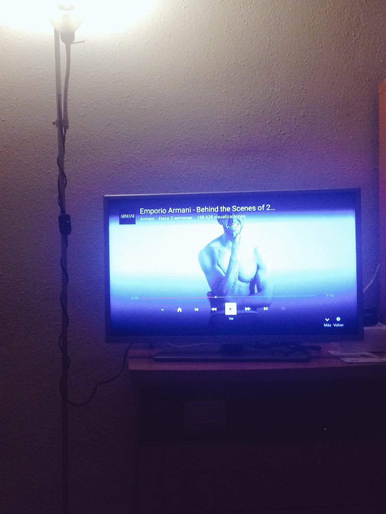 lildistortion's tweet image. Hace justo un año, a las siete de la mañana 😂🙈
Así desayunamos nosotras @Xilbi_ 😚💁🏼 #fallas2015