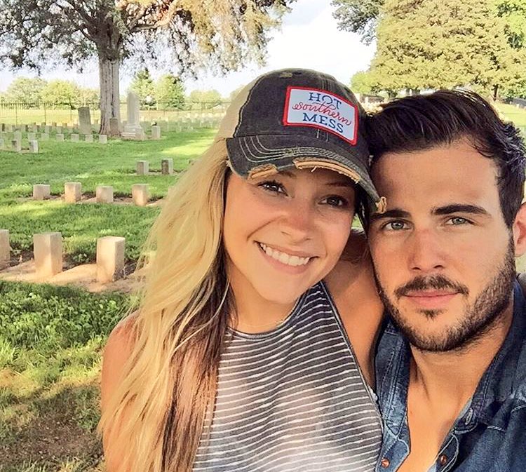 MaddieTaeMusic's tweet photo. Favorite pictures of @_taylordye and @JackieLeeMusic 💙 #TaeTuesday https://t.co/oAU8DcN4nS