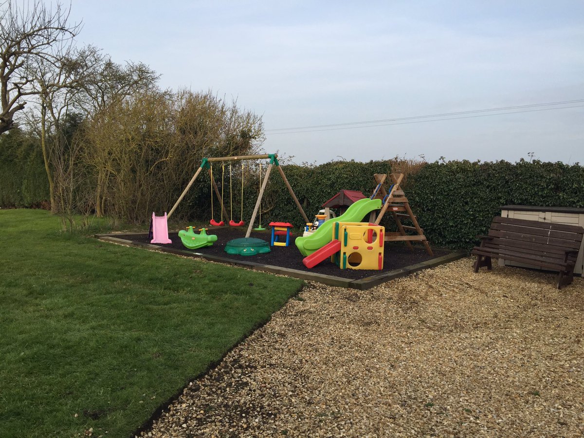 Georgia2509's tweet photo. Lovely day on Sunday getting the kids toys ready for summer! #playground #littletikes #children #summer https://t.co/71Zwft9ncx