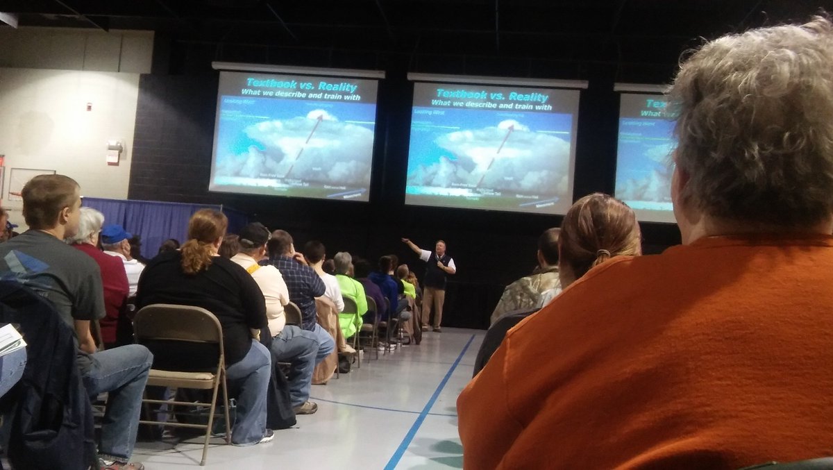 SilverFoxytail's tweet photo. Spotter training #stormfury #nwswichita https://t.co/6eWbzzDVRo