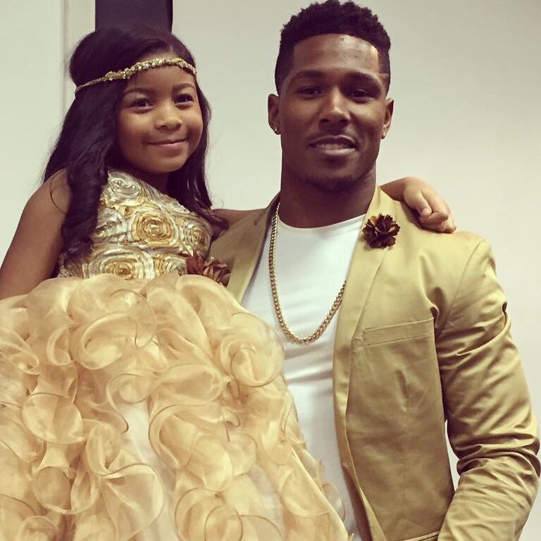 JordynLenee's tweet photo. #jordynLenee #webseries #Premier #LifeGoesOn with one of the #costars #MikeMerrill #childactress #childmodel https://t.co/56nppzGVyg