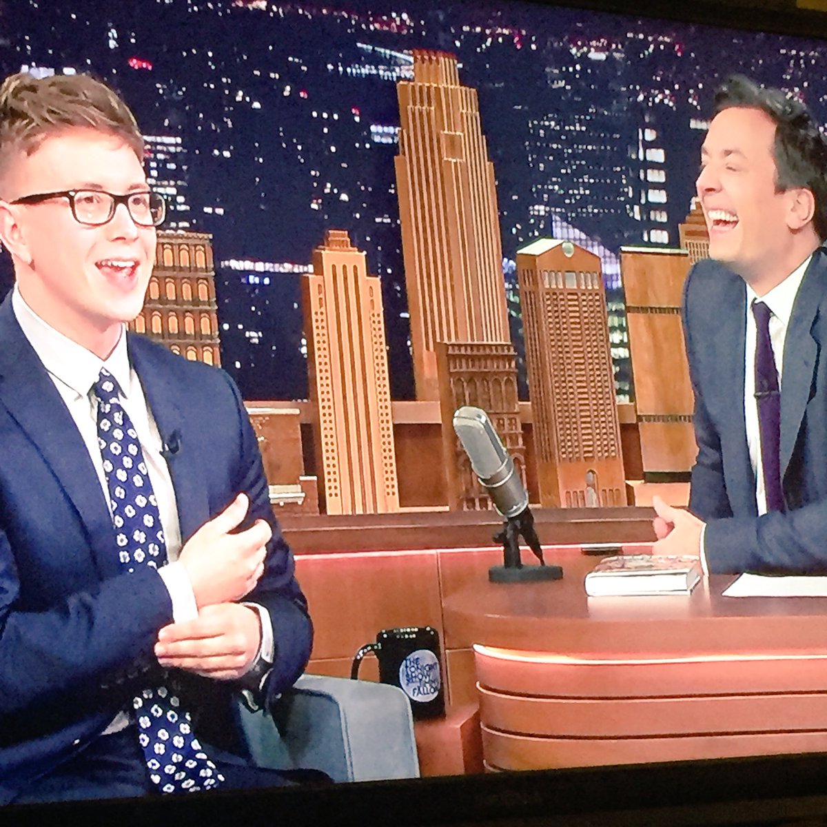 THETonyMorrison's tweet photo. A little late back from vacay but @tyleroakley on @FallonTonight last week was just great TV! #TyleronFallon https://t.co/UiQ4PIj8RS