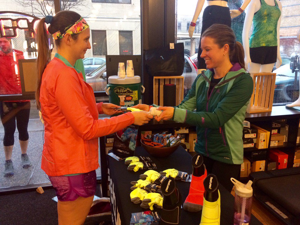 ThatGirlMishka's tweet photo. Swapping some poor old socks out for new cushy @Feetures tonight at @MillCityRunning! #maxmyrun https://t.co/bpUglrtxil