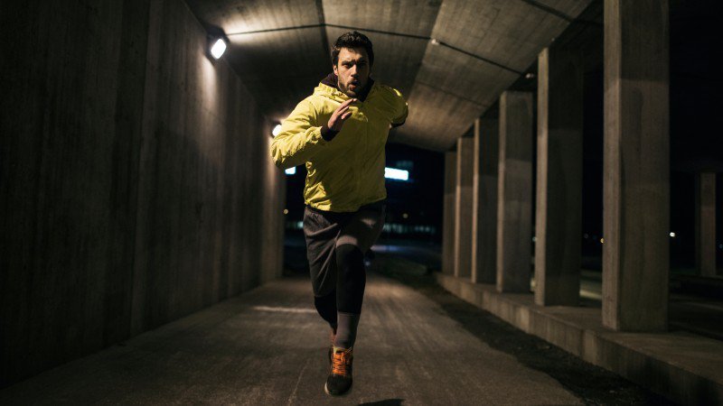 outsidemagazine's tweet photo. The brain’s tolerance for pain may be the deciding factor in how far we can push ourselves: https://t.co/K2XOnSuUP9 https://t.co/h5B4LzGgV6