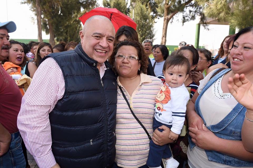 AaronUrbina_Mx's tweet photo. Le agradezco a las mujeres de #Tecámac su apoyo. ¡Trabajemos juntos por un municipio más próspero! 

#CercaDeTi https://t.co/qvZtigWiRY