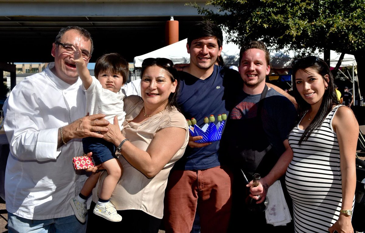 Diego Fernandez 1st. Price awarded Champion.... Viva Paella.....Viva Hearsay !!!