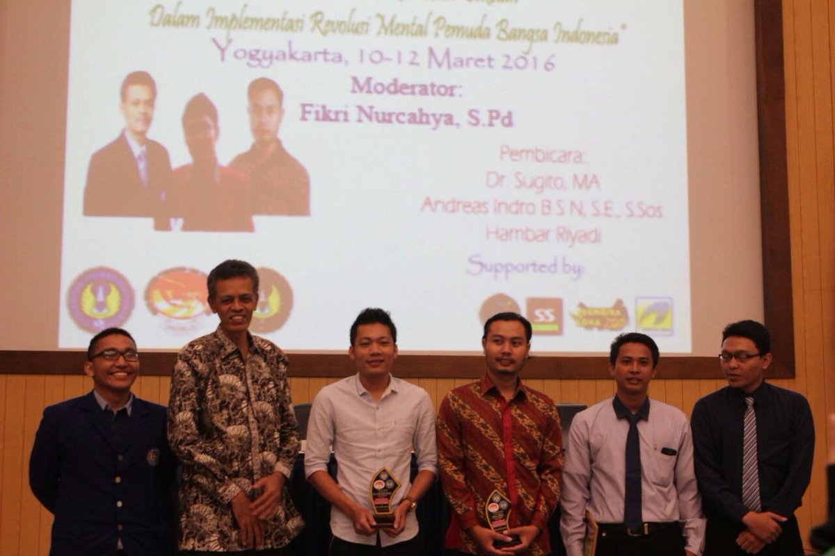 himplus_uny's tweet photo. Seminar Nasional bersama Dr. Sugito, MA., Andreas Indro B S N, S.E, S.Sos., dan Hambar Riyadi @HumasWaroengSS https://t.co/eorU6l3knm