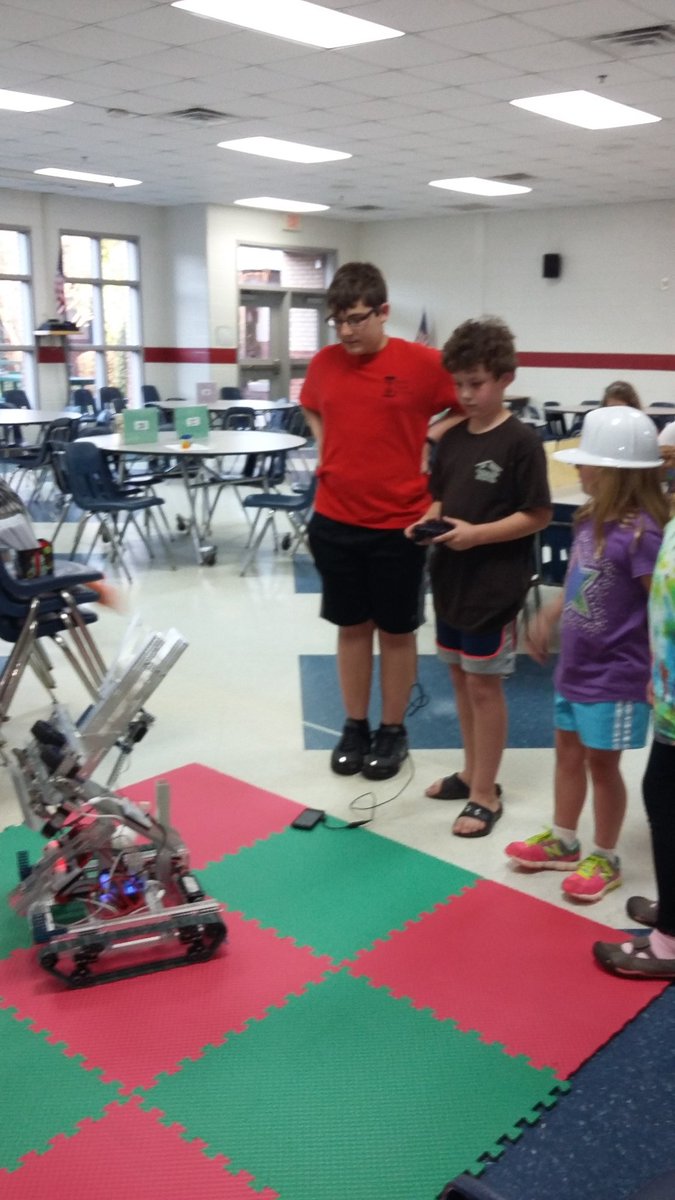 RBESRockets's tweet image. Thank you all for an amazing STEAM/Ice Cream Social/Book Fair night!! So fun!