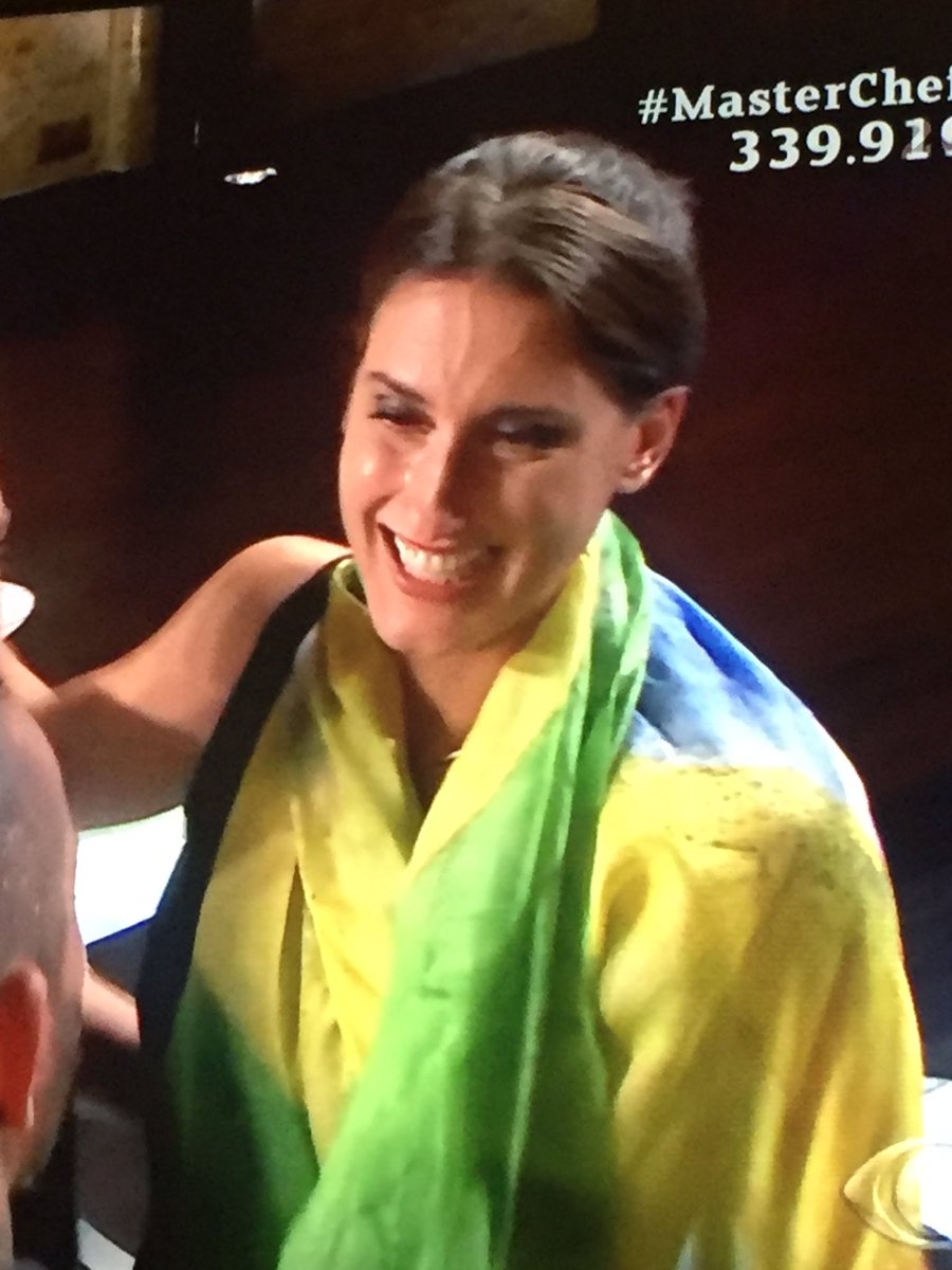 eduardowillian's tweet photo. @PaolaCarosella 😍😍😍 #MasterChefBR https://t.co/zoNmn1UkRq