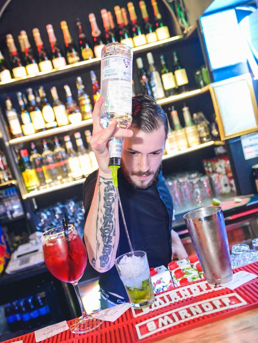 poiadverts's tweet photo. Un #mojito ? #trinitycollegepub https://t.co/zSA7UbuK5h