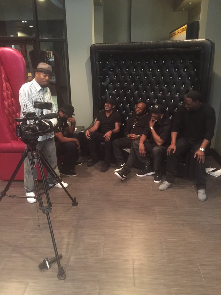 TheGroupSilk's tweet photo. Interview going down right now with @DEllisEnt! #QuietStorm #March18 https://t.co/8G8w0aplVx