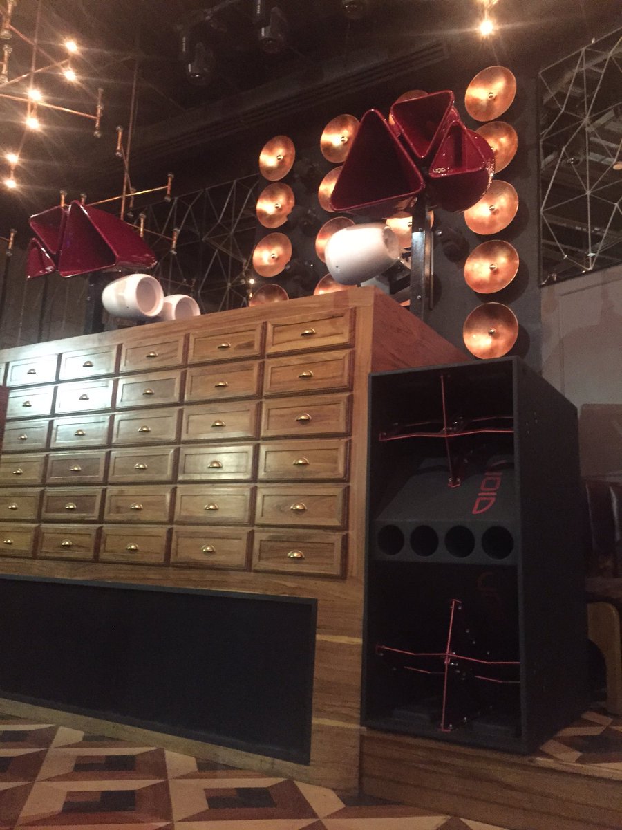 RICALIENTE's tweet image. Lo que nos espera esta noche!!👊🏻👌🏻☝🏻️ #VOIDSYSTEM
2x Trimotion 2x Staxys Xair 2x Air Ten 
Ahí nos +
WE ARE THE BEST