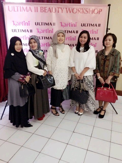 ade_ratihS's tweet photo. At: Griya Ardhya Garini - Halim @majalah kartini https://t.co/LCa2HsoA8g