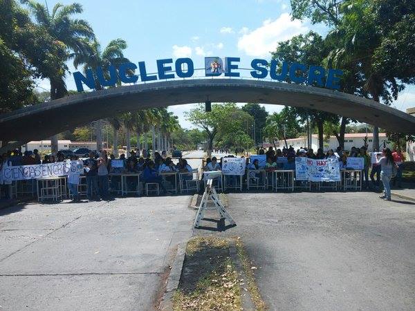 UDOSucreCrisis's tweet photo. #ReporteUniversidades #CienciasEnCrisis #UDOSucreEnCrisis No tenemos reactivos. @globovision @Reporte_gv SOS https://t.co/1LepsEqgSy