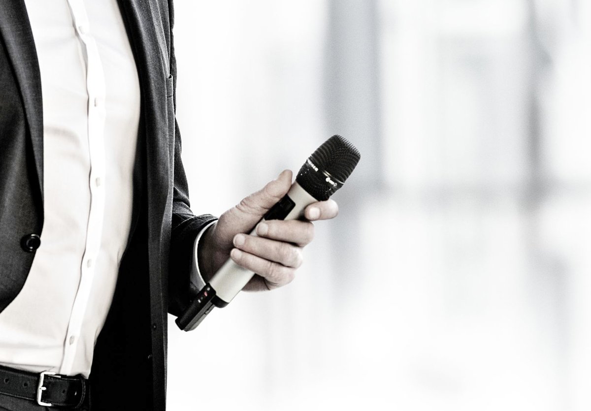 aboutRJ's tweet photo. Focussen op de presentatie en niet op de technologie? Kom dan de nieuwe SpeechLine testen! https://t.co/zZ26VovofE https://t.co/uVKBqd7okD