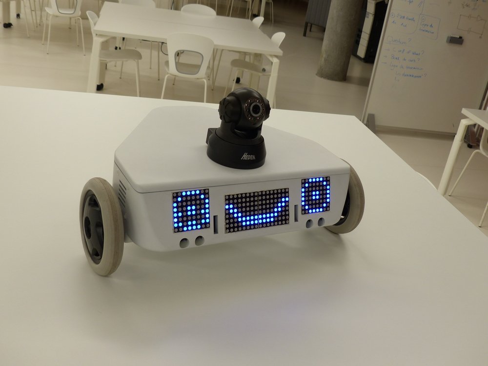 junia_isen's tweet photo. Tte la journée, retrouvez le robot #Pluggi de l'#IsenLille au Salon IDEMM à @euratechnologie.https://t.co/hEAPJGeYhs https://t.co/qyBP7FPZdk