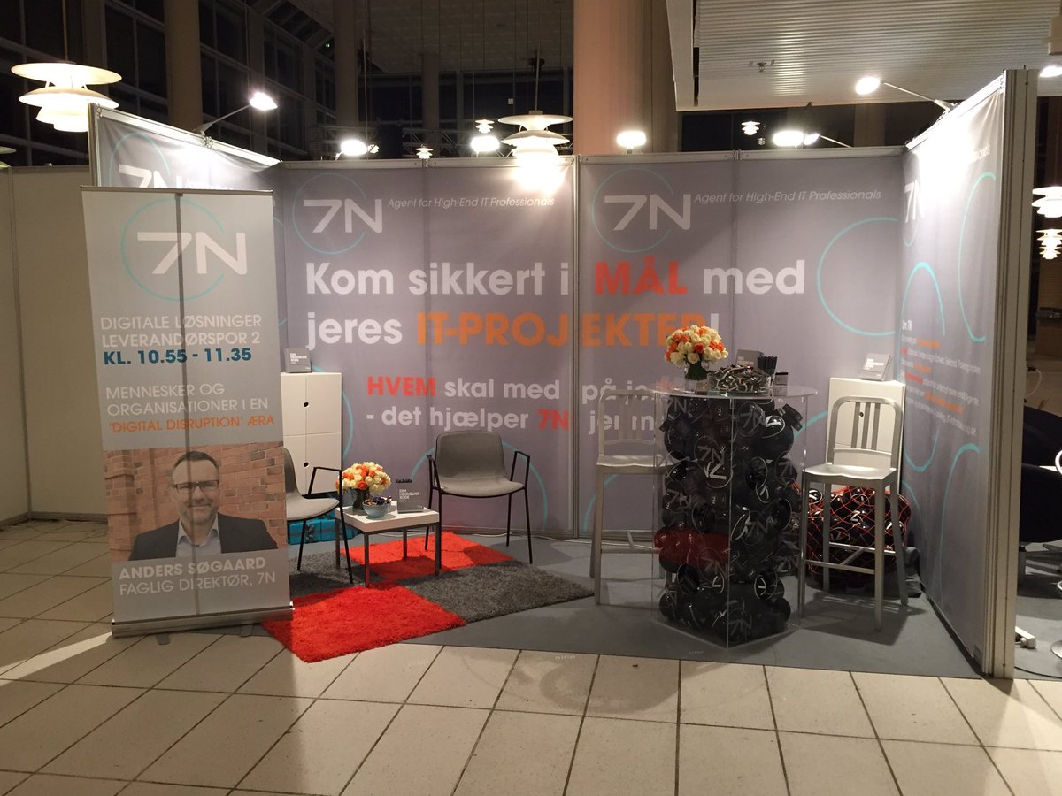 Tesgaard's tweet image. 7N' stand på Offentlig digitaliserings konference i Århus