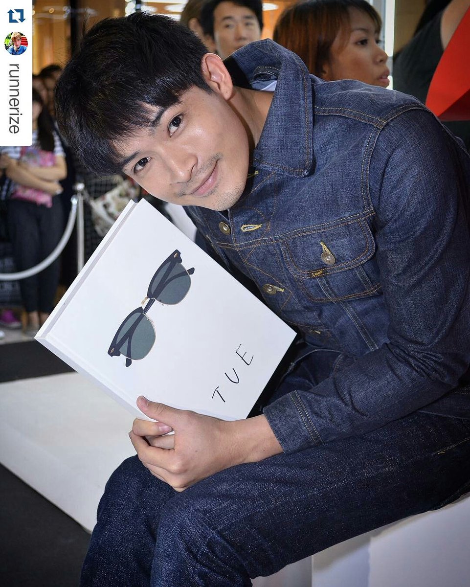 ToomtamFC_maeew's tweet photo. ตูมตาม #tuebook #tuecompany #tue18th #14march2016 https://t.co/X9zgwYGVif