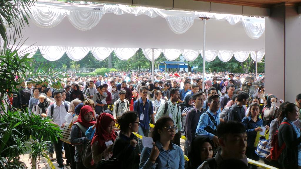 mdtvindonesia's tweet image. Saat ini peserta Psikotest Batch II #MDPIV_NET sedang antri untuk registrasi, sebelum mengikuti tes.