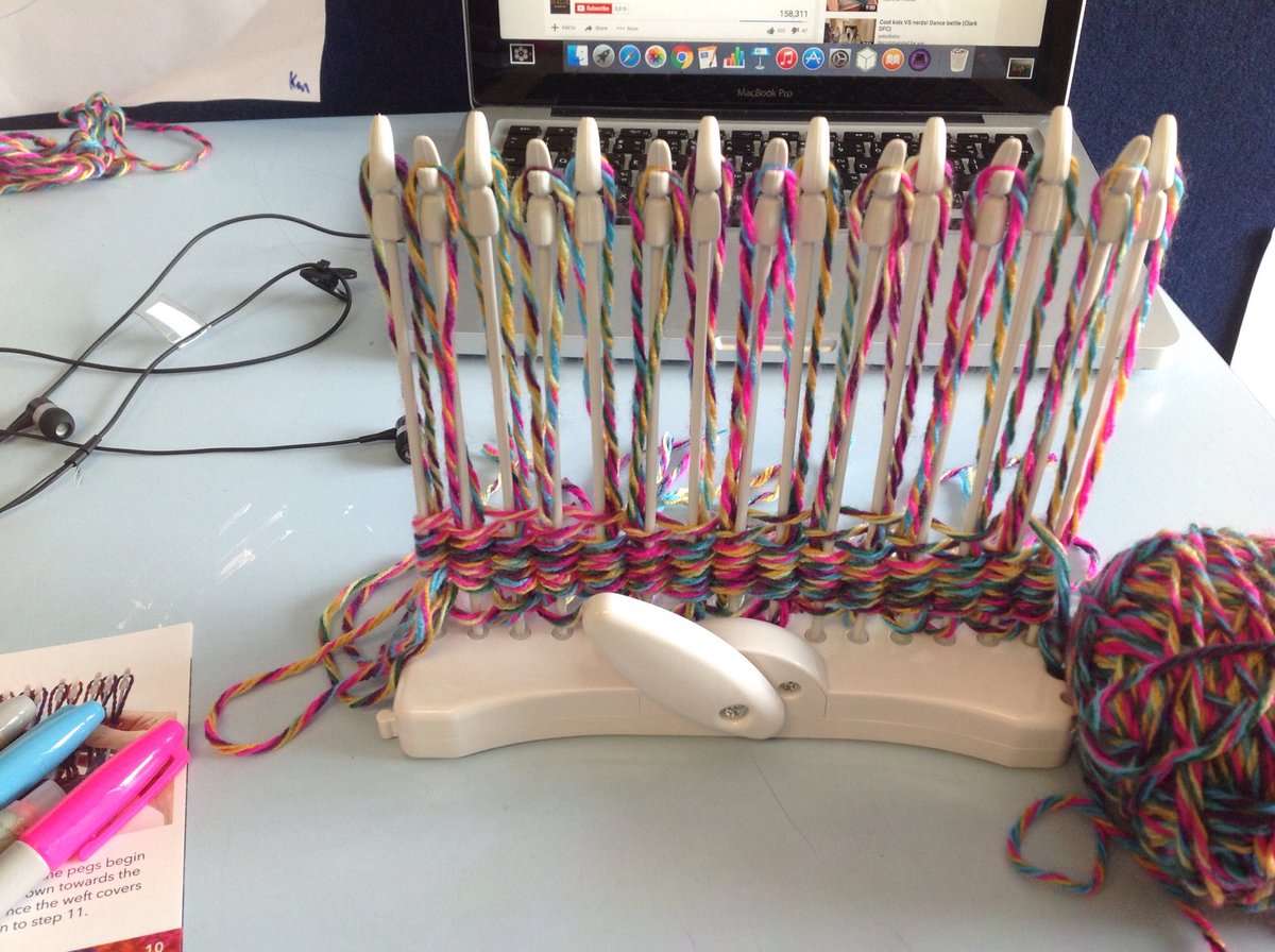 Y6NIST's tweet photo. Just started weaving on my #loopdeloom #LL6gd #6gdnisties #nistpypx https://t.co/9aOcLxBP2U
