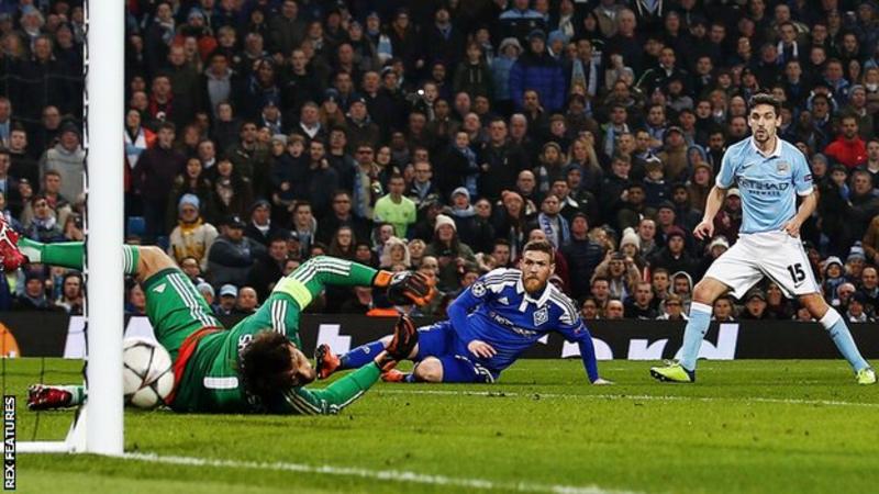 928Royal's tweet photo. Manchester City untuk pertama kalinya berhasil lolos ke babak perempat-final #UCL https://t.co/NHPNuWD2Eb https://t.co/as1MGOE246