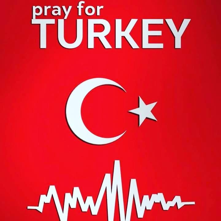 parmana_79's tweet photo. #PrayForTurkey https://t.co/gscPj4lKZM