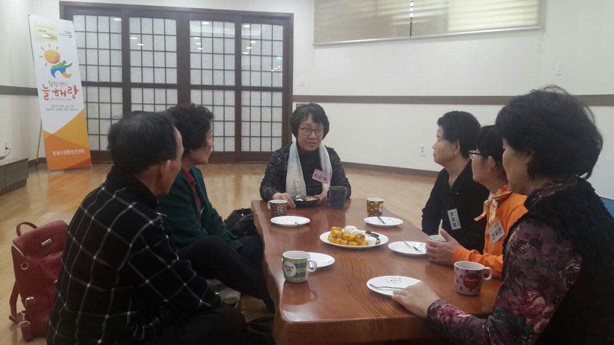 seo1405's tweet photo. 서로의 힘든 마음 함께 나누면서
위로받고 위안받으며 암을 이겨내는
힘을 얻을 수 있겠지요.
이금재 교수님과 함께하는 내면여행,
중원구보건소 늘해랑에 문의하세요!
031-745-6646 #성남시 https://t.co/stM4myjVwv