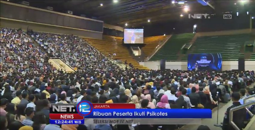 OfficialNETNews's tweet image. Ribuan peserta mengikuti psikotes pada seleksi #MDPIV_NET di Istora Senayan, Jakarta. #NET12