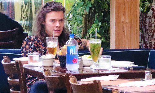WhyLarryIsReal's tweet photo. clear glasses as a headband. what even are you https://t.co/CemL0gkSOh