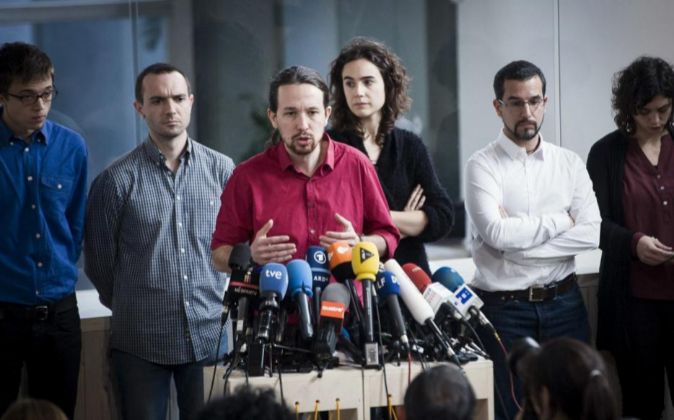 expansioncom's tweet photo. Ibex, ley 'antiUber', cese en Podemos, encriptación y otras noticias de interés a esta hora https://t.co/DM0MCKOScL https://t.co/UvGvVLc4rO