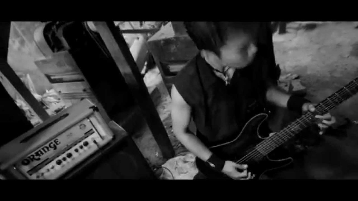 Extreme Moshpit tweet media